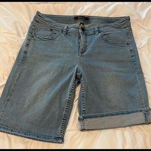 Tommy Bahama Bermuda shorts